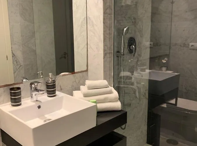 アパート Benivistas ベニドルム